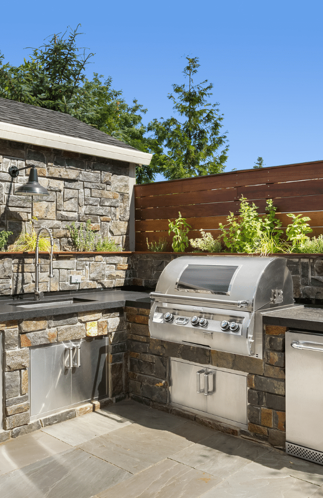 Outdoor Kitchen 3